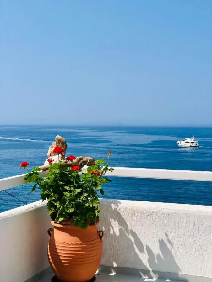 Geo & Art Boutique Hotel Himara