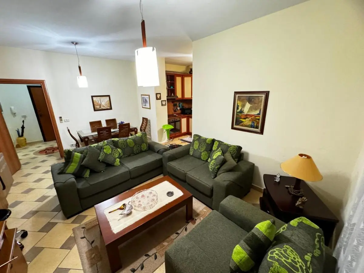 Square inn 11