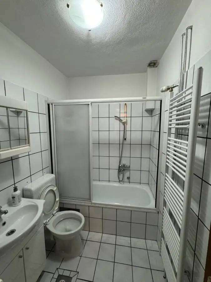 Idas Guesthouse - Kuća na jezeru - Haus am See - Privatunterkunft - Čelebići kod Konjica