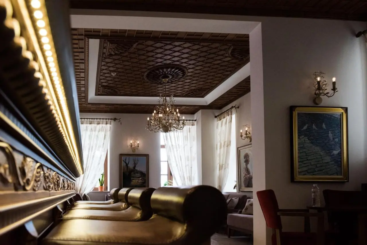 Hotel Argjiro