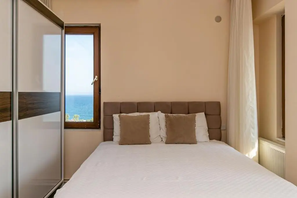 Lara Park Suites
