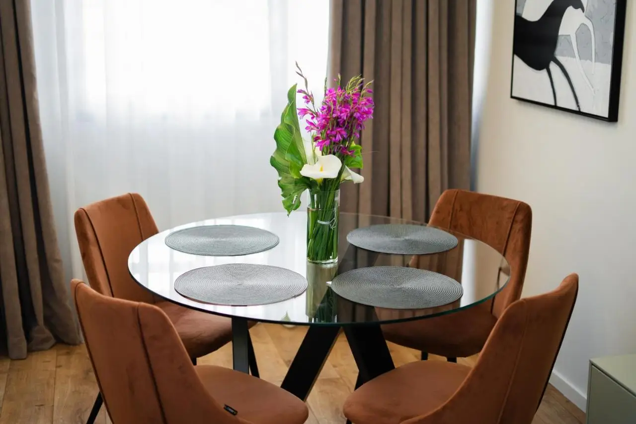 Home Select Tirana 6