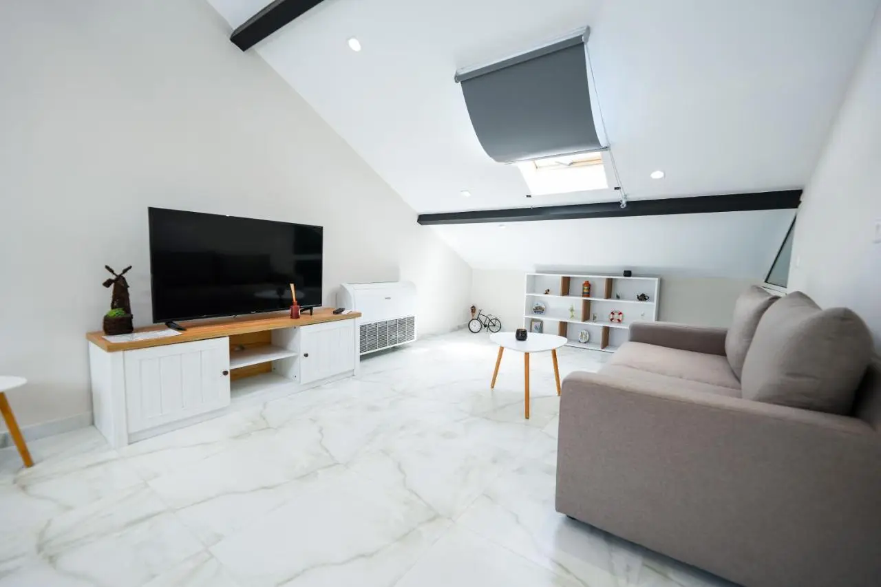 City Center Hideout - Studio Apartment