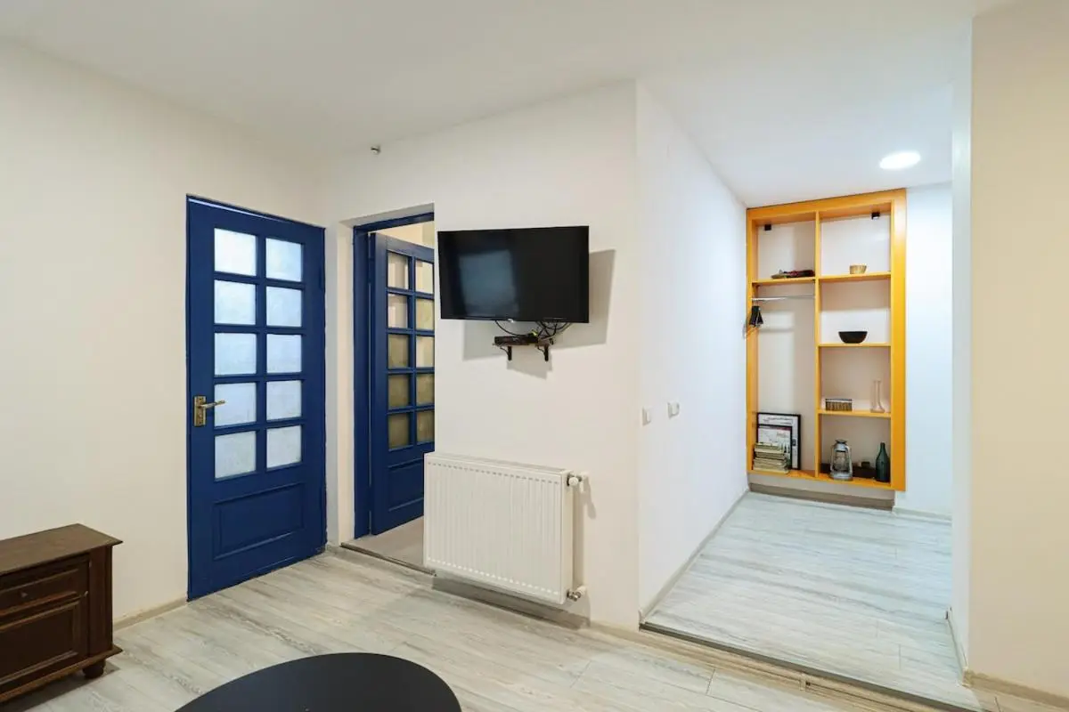 Stylish 1BR Apt in Central Tbilisi By Wehost