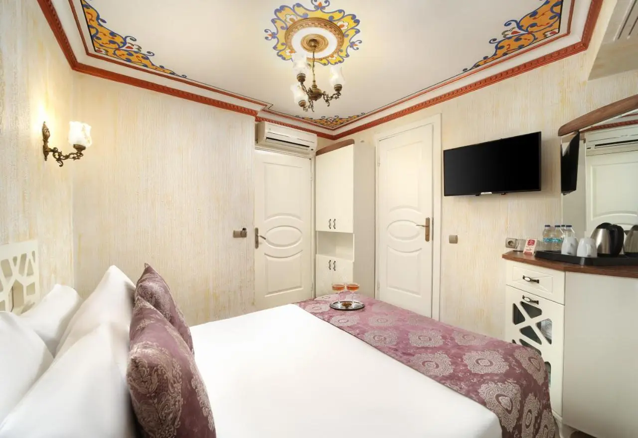 Aldem Hotel