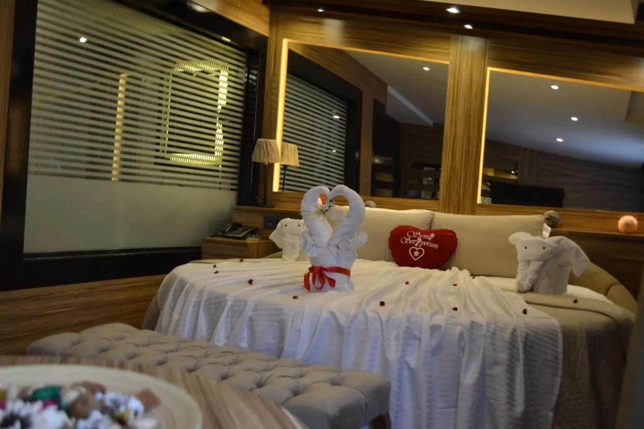 Gumus Palace Suites