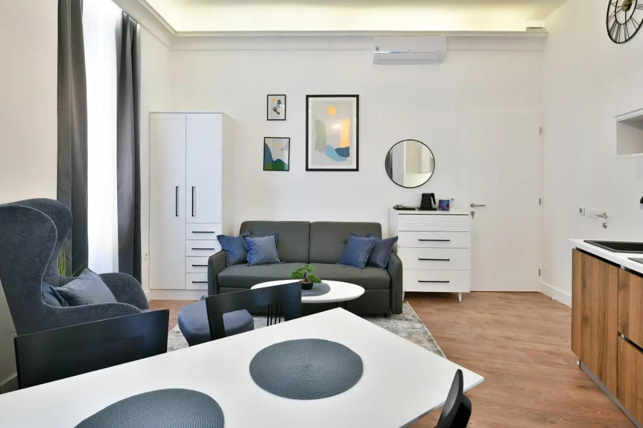 Luxury Galla Apartments in the City Center