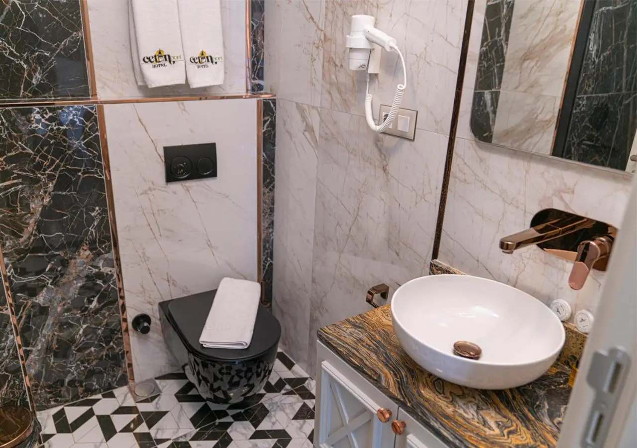 Cetin Port Hotel