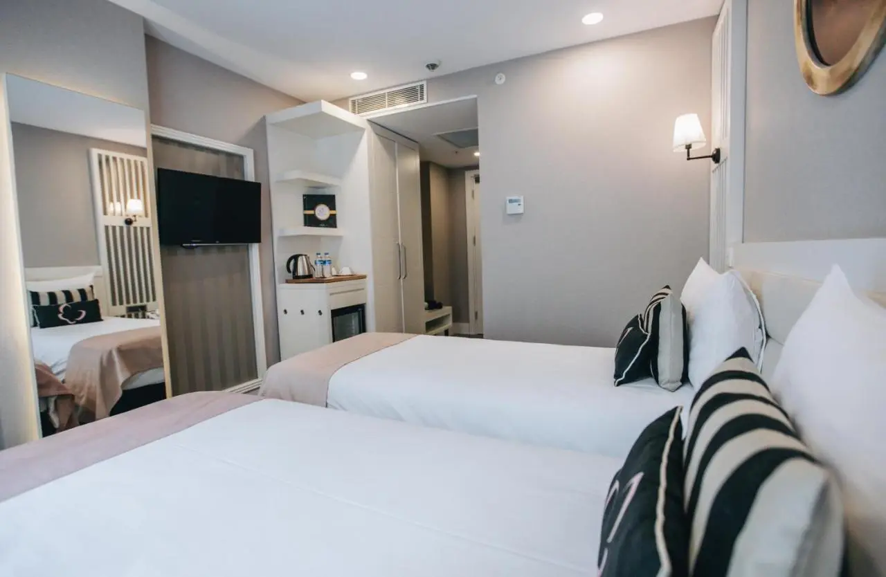 Mia Berre Hotels