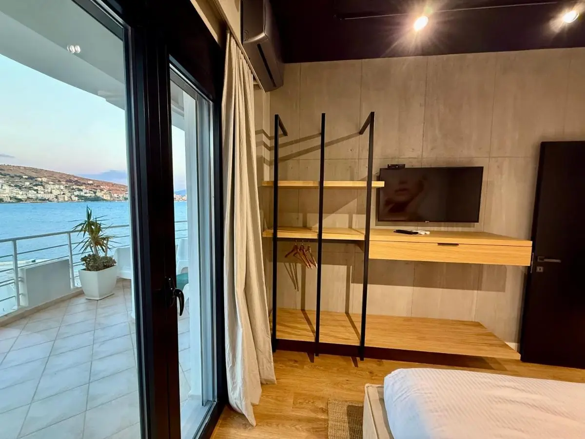 Limani Luxury Apartments Beachfront