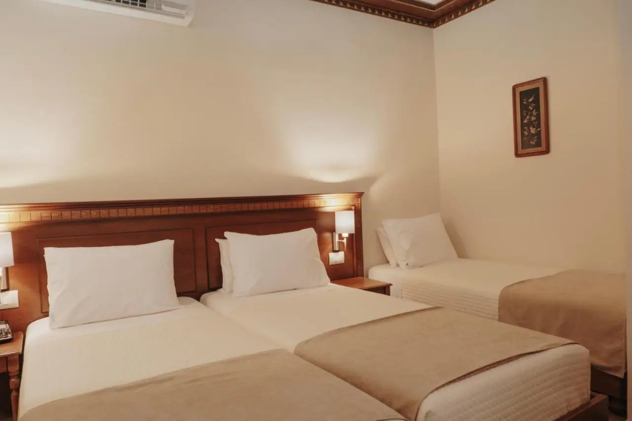 Hotel Argjiro
