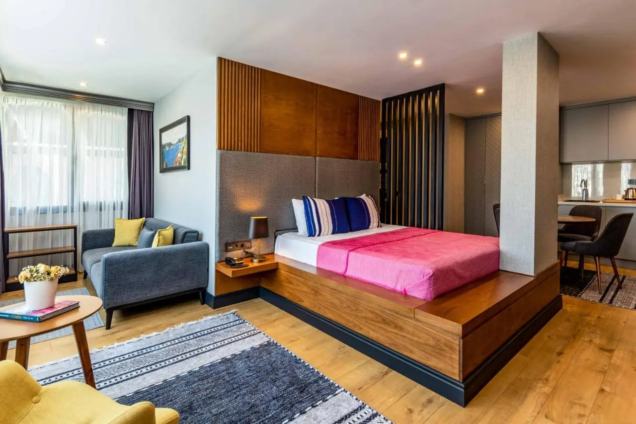 SALA SUITES