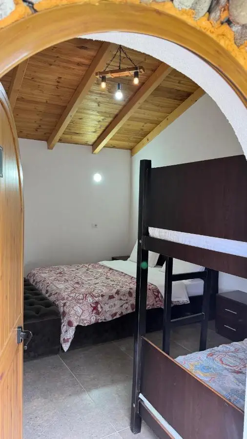 Windmill Shkodra Gesthouse Camping & Grill
