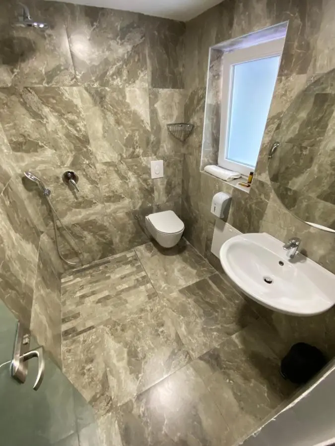 Venis Hotel