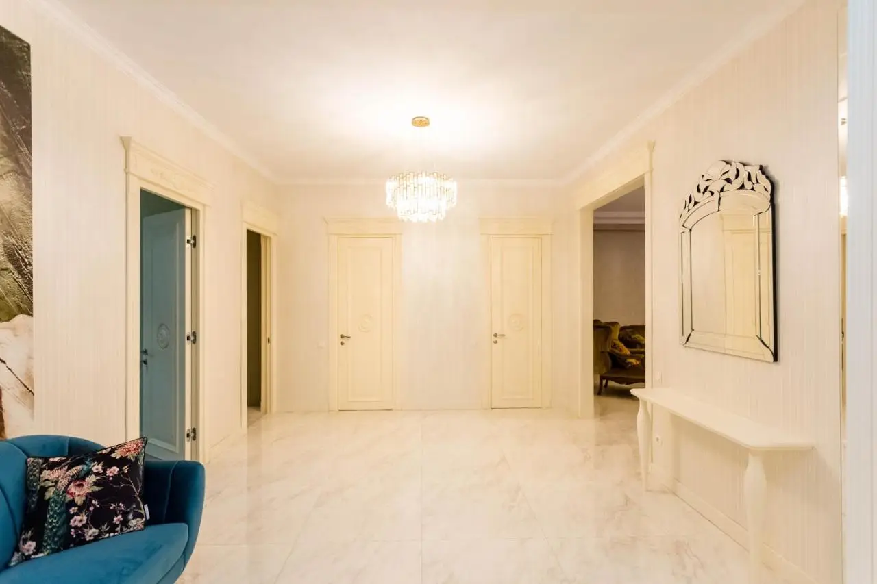 2 Bedroom Deluxe Apartment In The City Center
