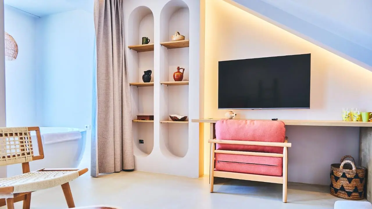 Azar Luxury Suites
