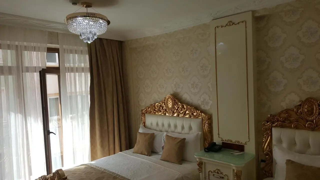 Best Town Hotel