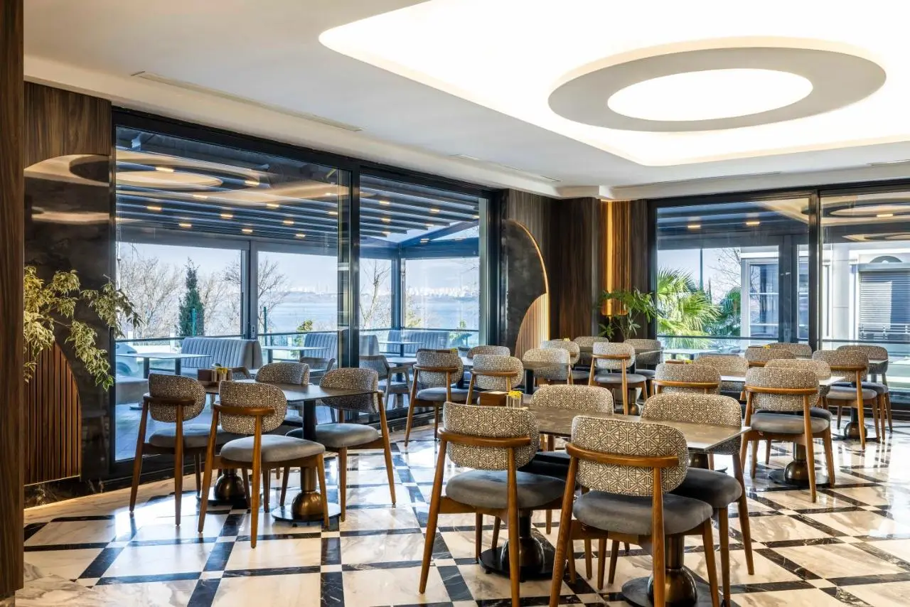 Ezkar Bathonea Art İstanbul