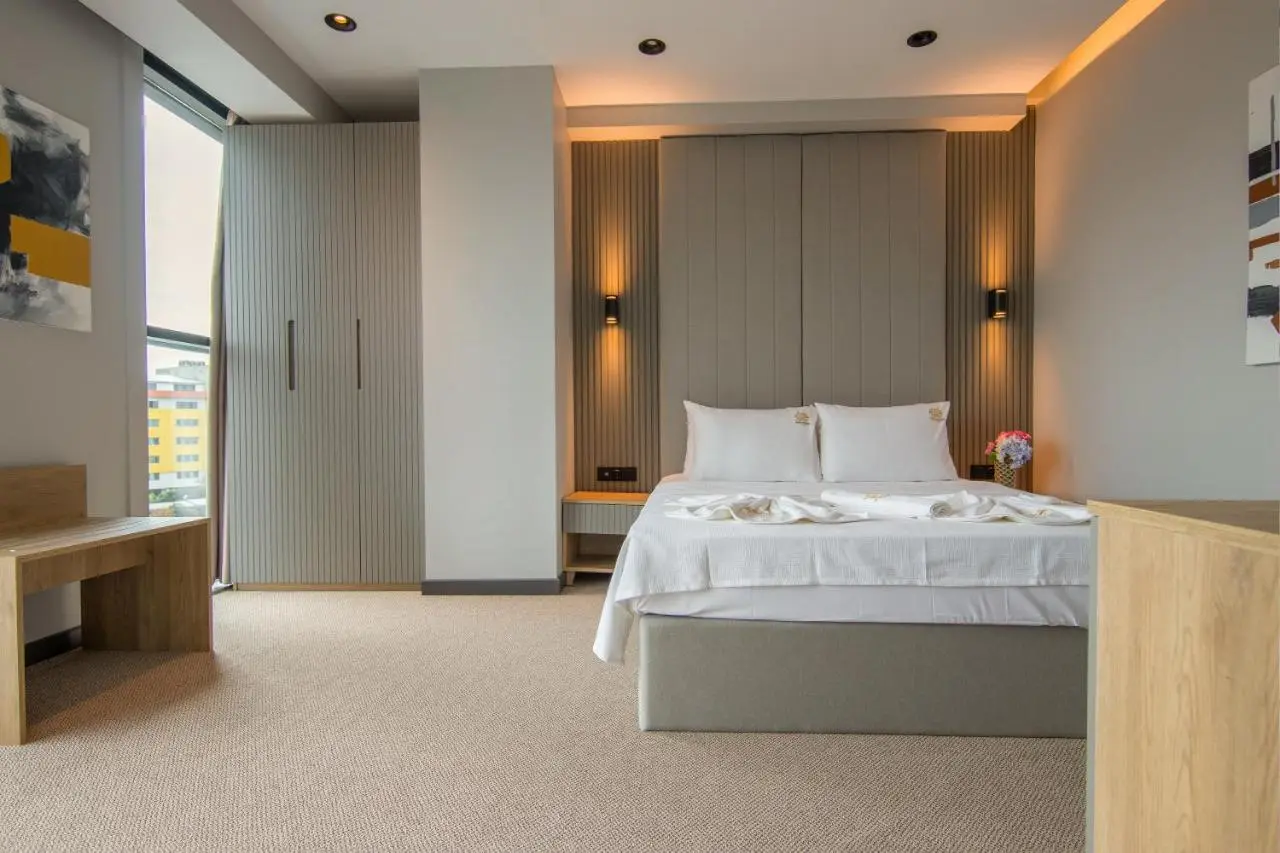 SHERLOCK HOMES HOTELS