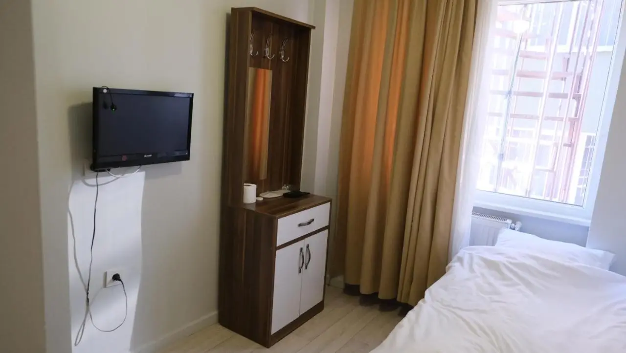 Simon Hotel