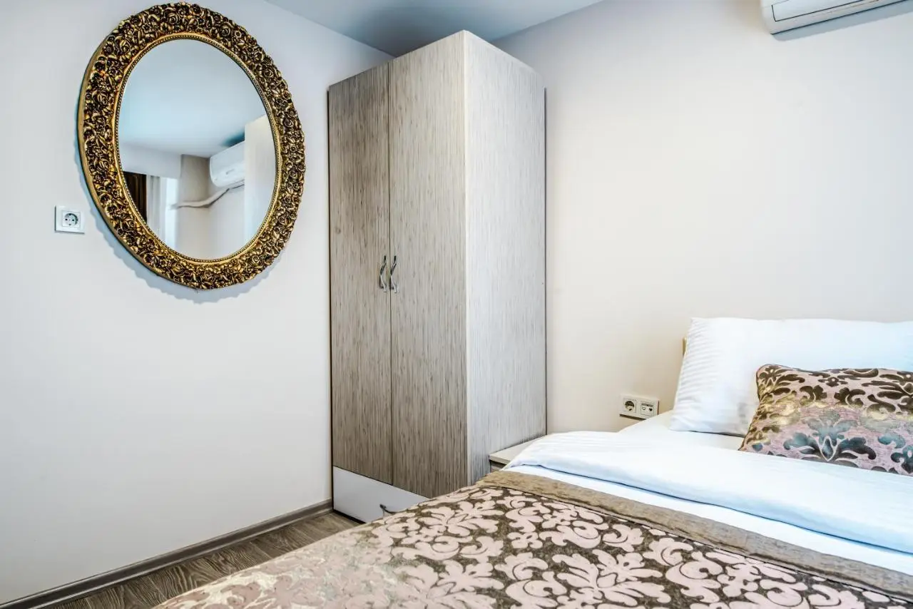 Lazz City Hotel
