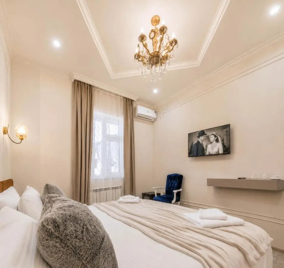 Old Money Boutique Hotel
