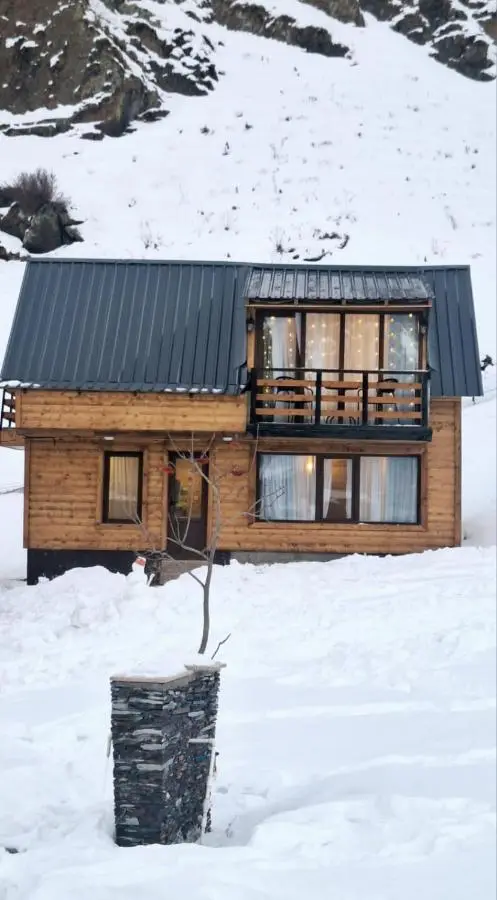 Gergeti wood -hut for 4 people