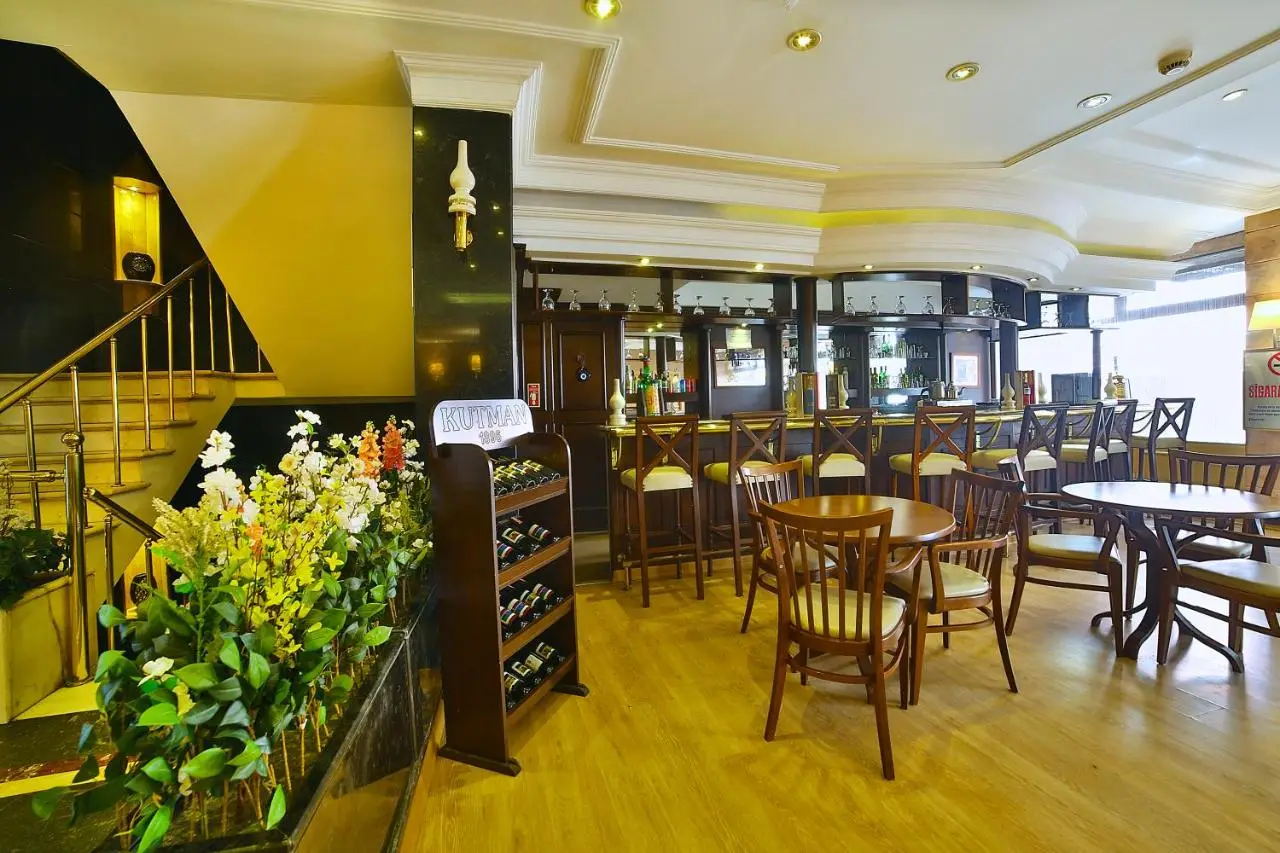 Hotel Grand Emin