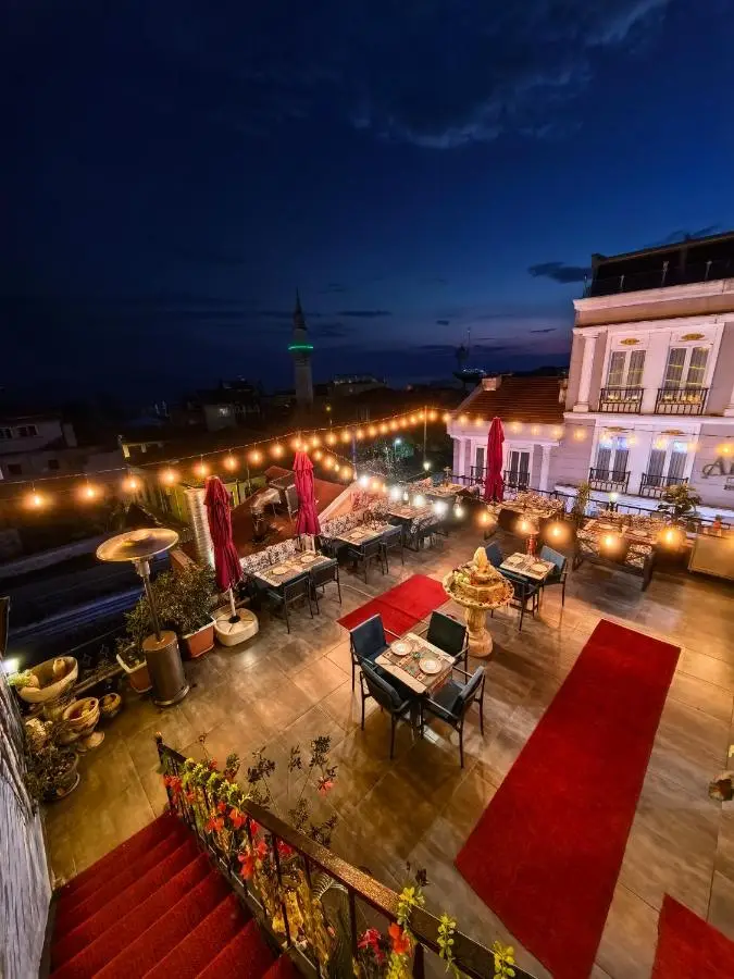 Apple Tree Hotel