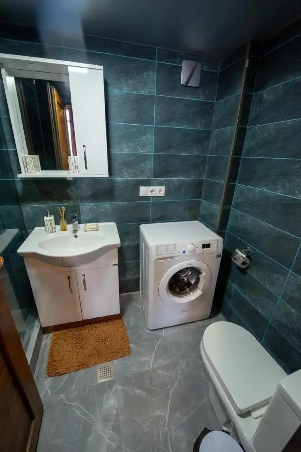 Evdo Apartments Loft2 Wooden House