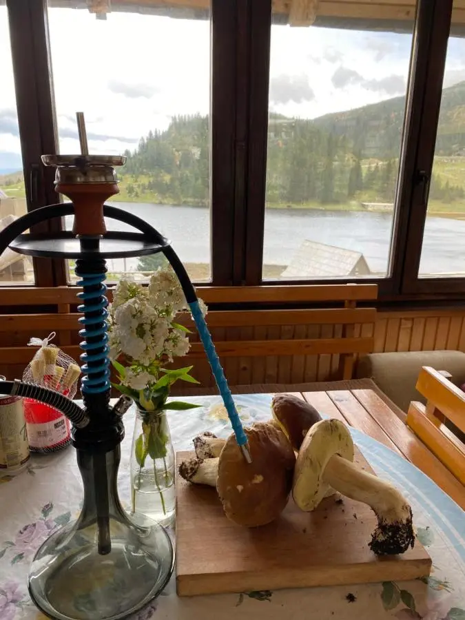 Prokoško jezero Zlatna koliba