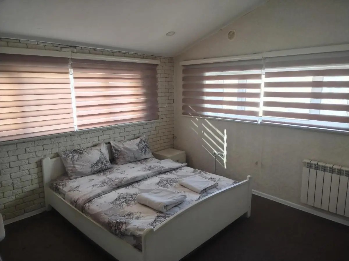 3-bedroom apartment on Nizami street