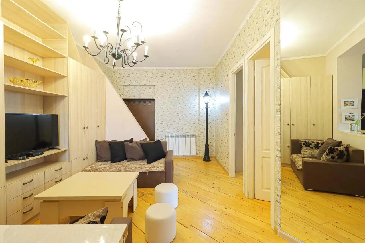 Wehost Duplex Near Rustaveli Avenue