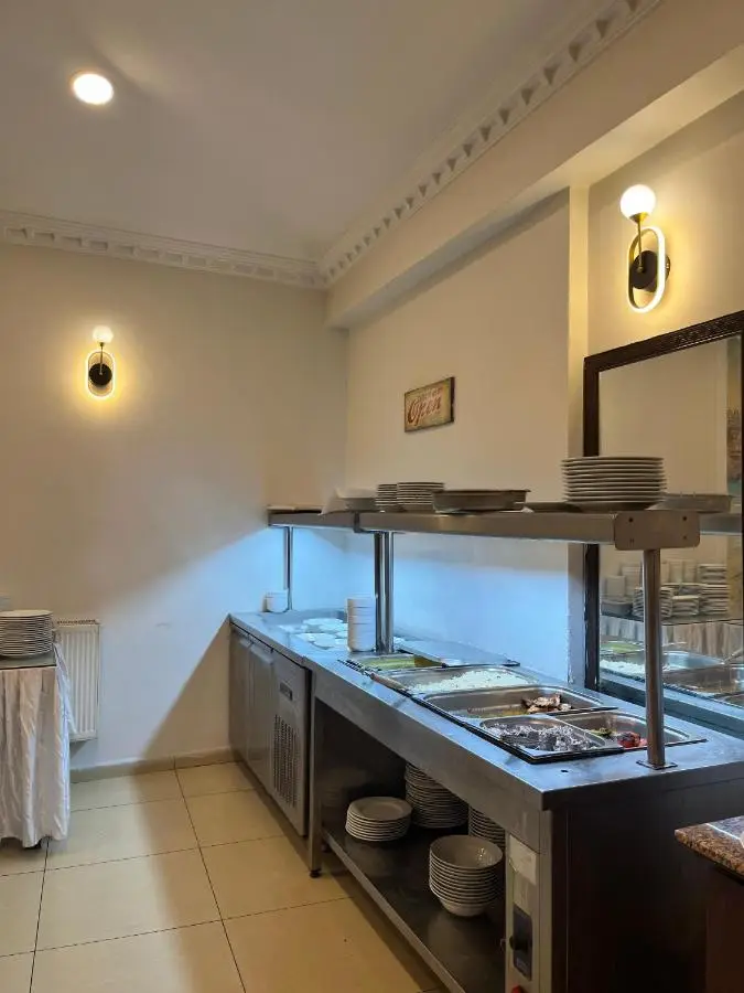 Adil Konak Hotel
