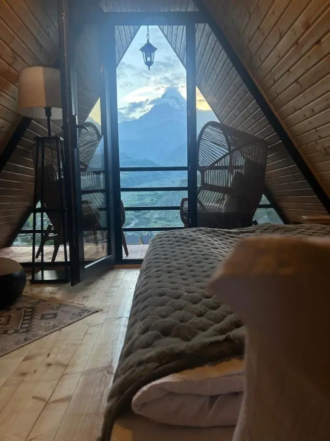 Kazbegi cottage kide- ყაზბეგში კოტეჯი კიდე