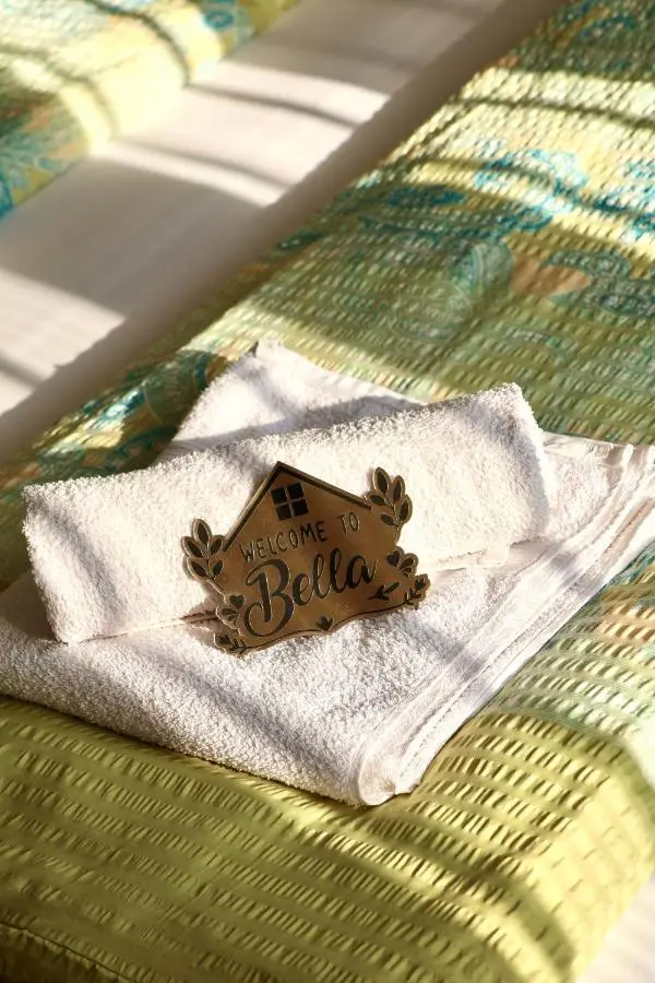 Bella