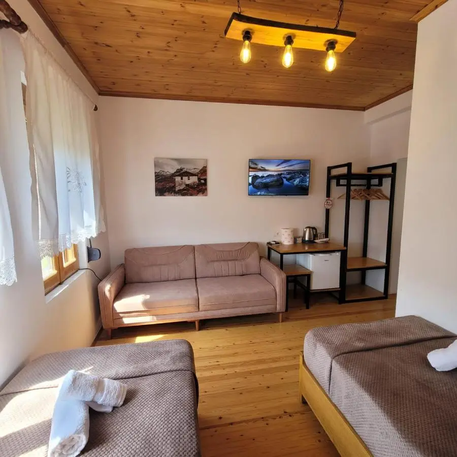 Jona Guest house