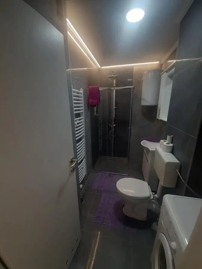 Great Apartment Adi
