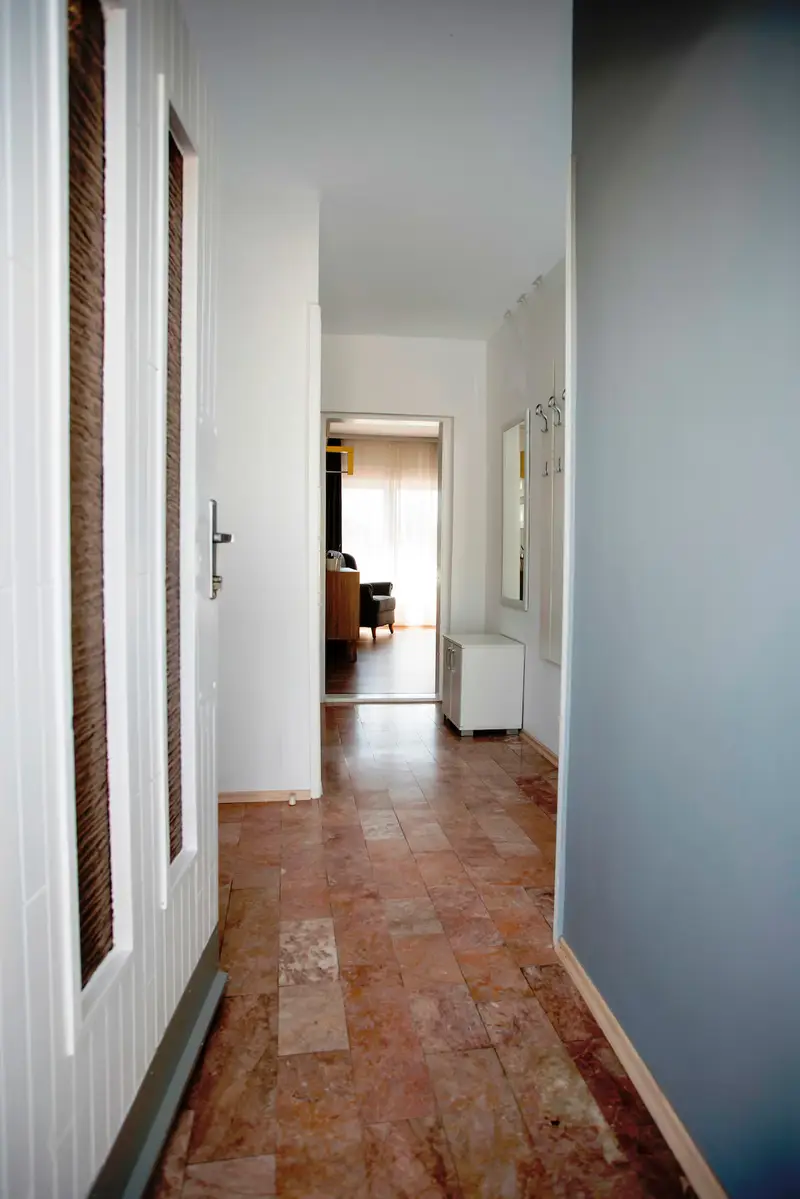 Sunshine Apartment – Pool, River & Garden Oasis