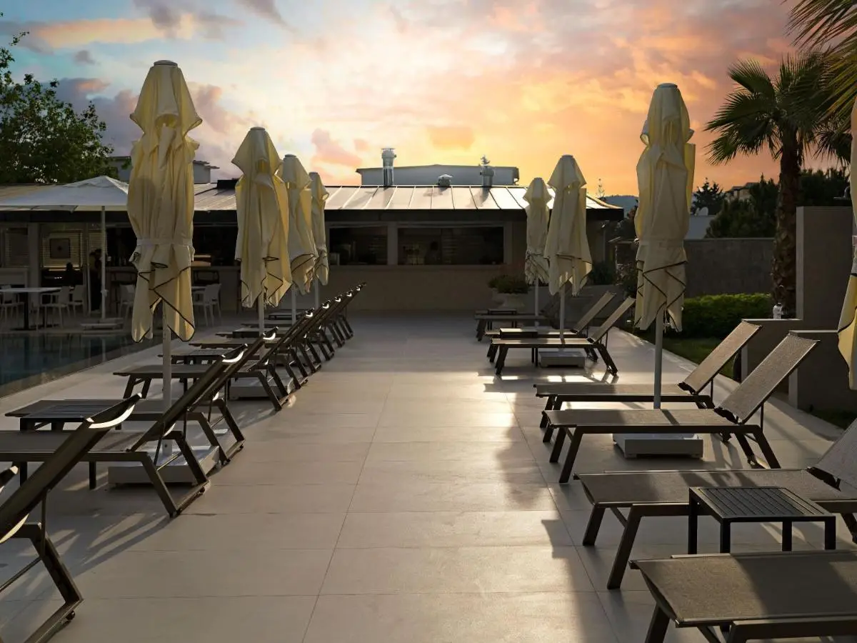 Dorman Suites