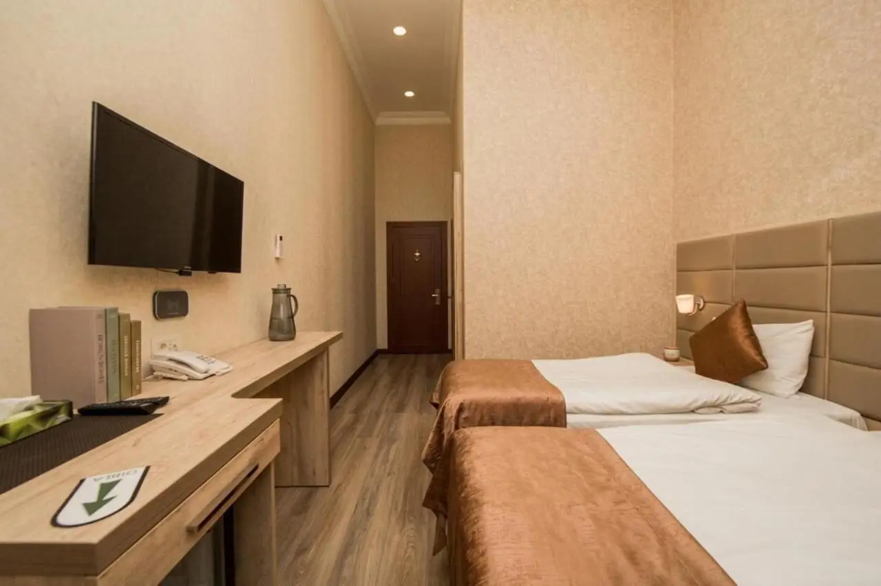 Passage Hotel & Apartments