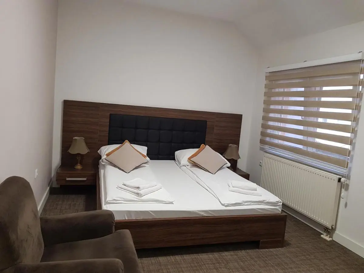 Hotel Story