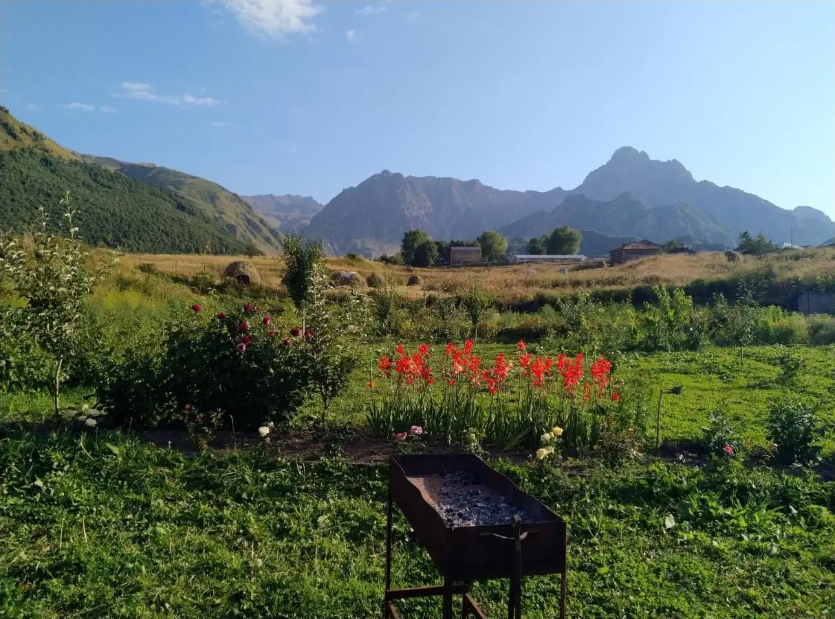 Nairi Guest House