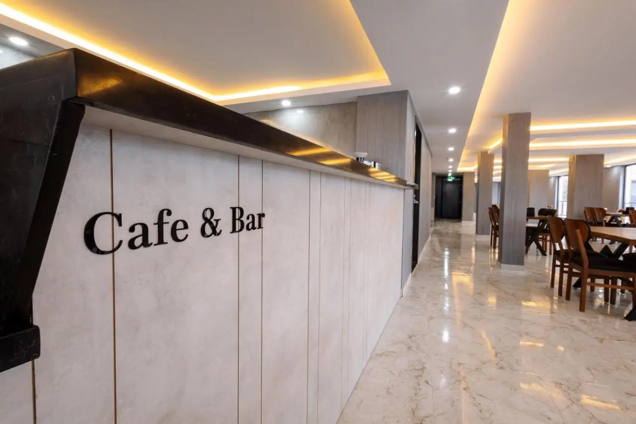 Meyzi Hotel