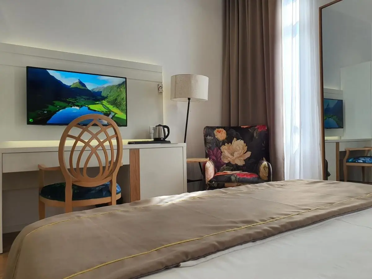 HEIRESS Hotel