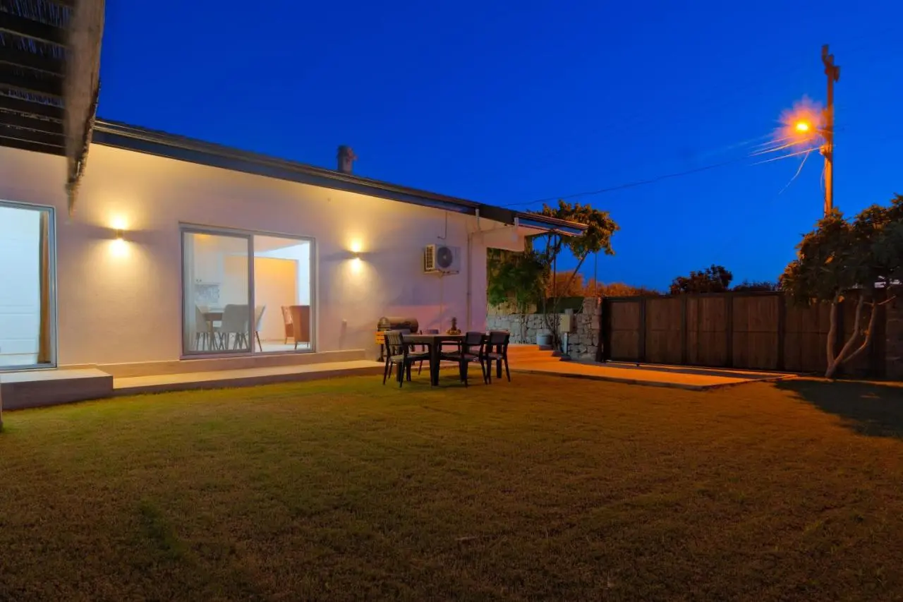Villa Liya