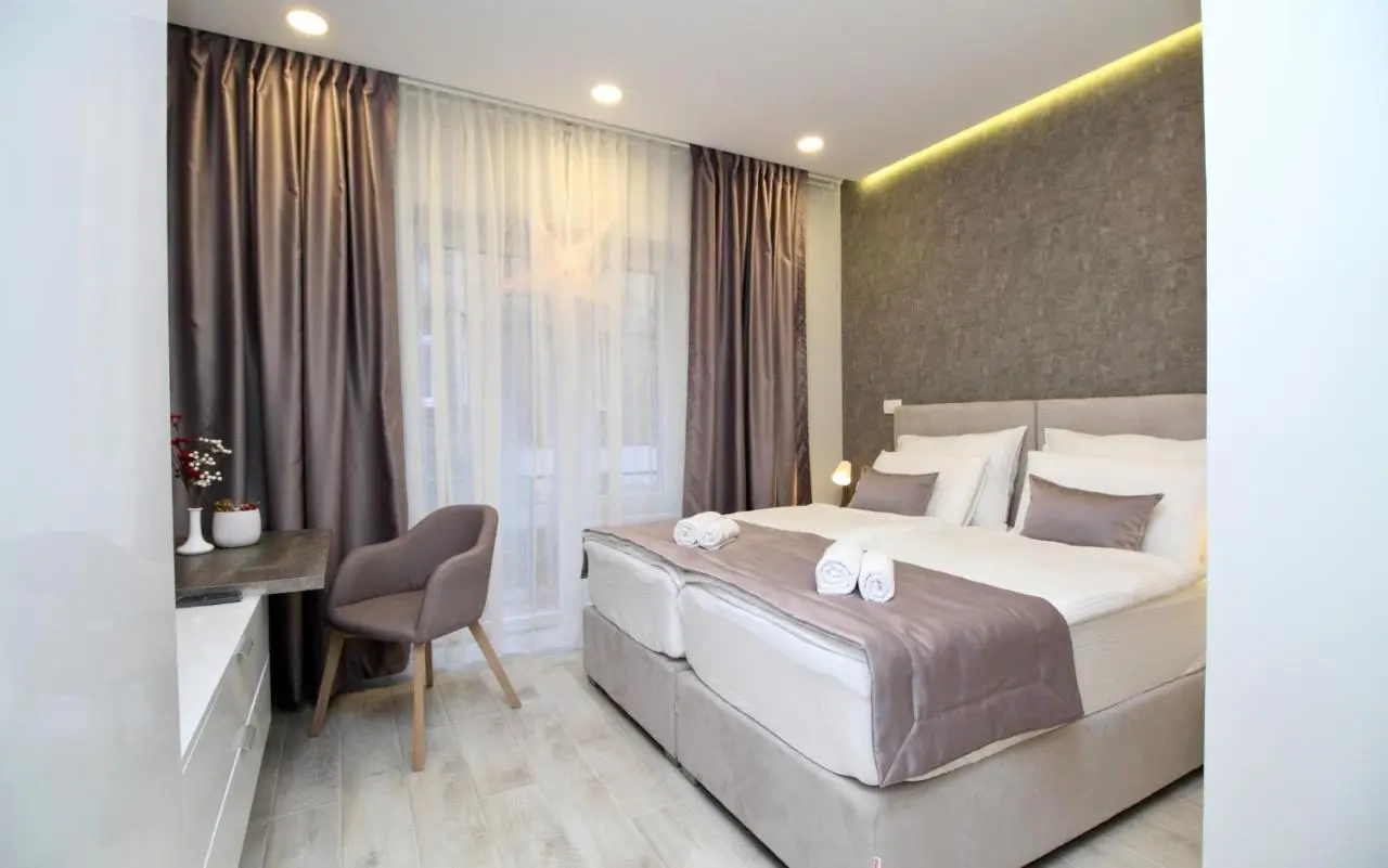 PLATINUM ROOMS butique hotel