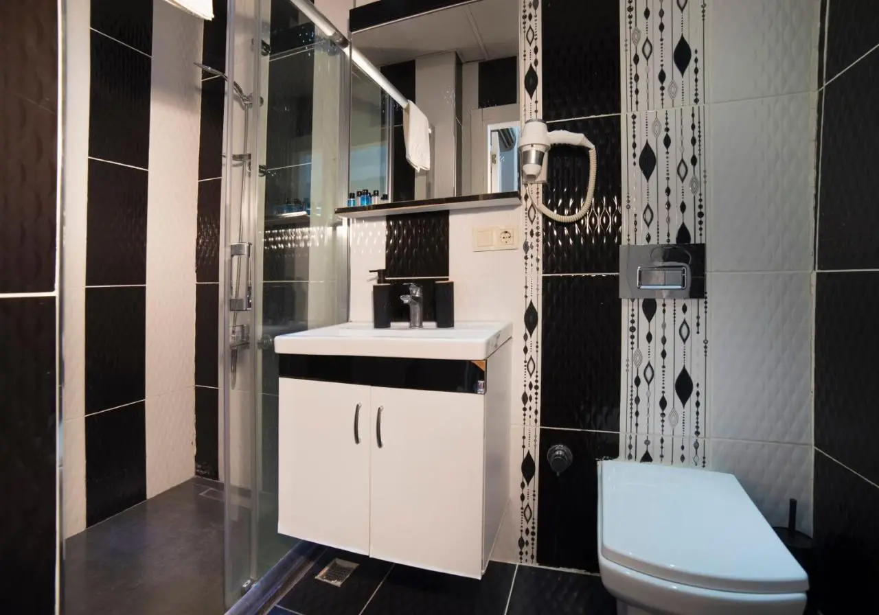 Zendy Suite Hotel