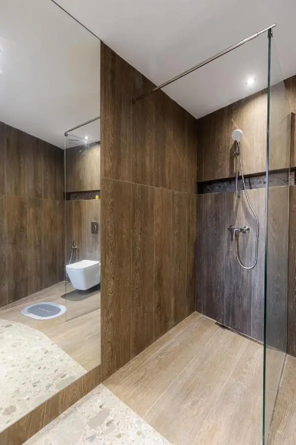 Apart Meidani - Stylish Old Town Apartment with Balcony & Synagogue View
