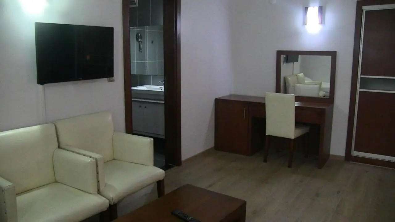 Paluri Otel Hopa